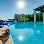 Villa Uranos *